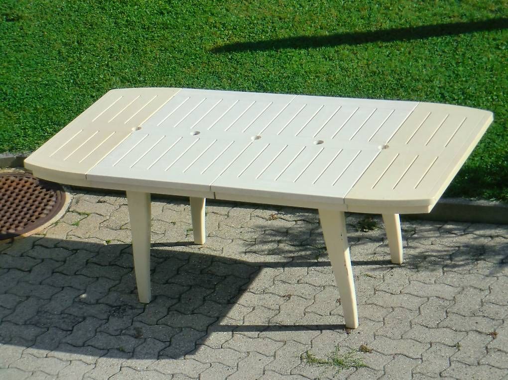Tavoli: Stabieler Gartentisch – Usato da Giswil venduto da Wiskiy95