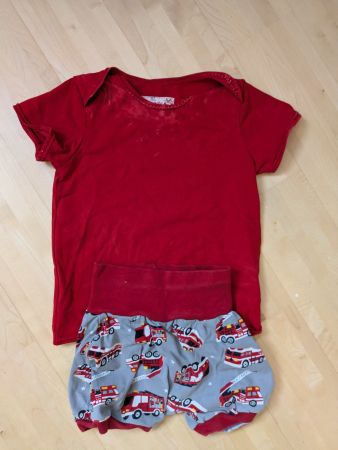 Feuerwehrshorts mit Shirt Gr. 92