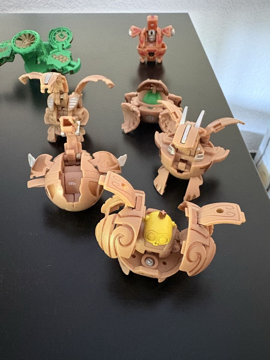 Spielzeuge: Bakugan (Figuren & Karten) – Gebraucht aus Aegerten von obixli 4