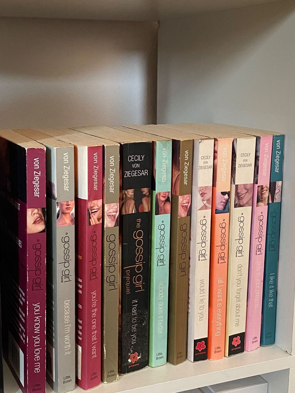Bücher: Gossip Girl Bücher-Set – Gebraucht aus Zürich von DeeJayJay 1