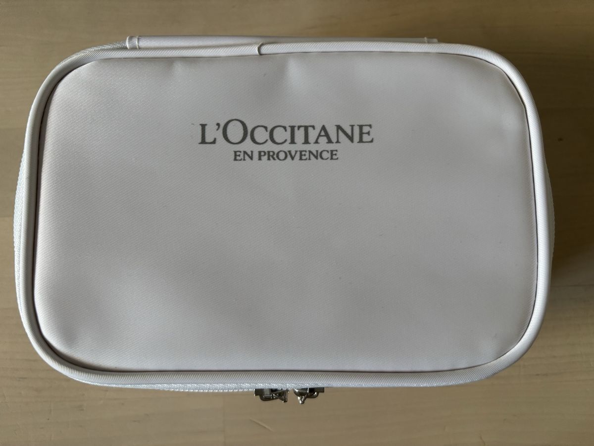 L'Occitane Trousses de maquillage: L'Occitane Kulturtasche neu – Neuf (Voir description) à Adliswil par -runi- 1