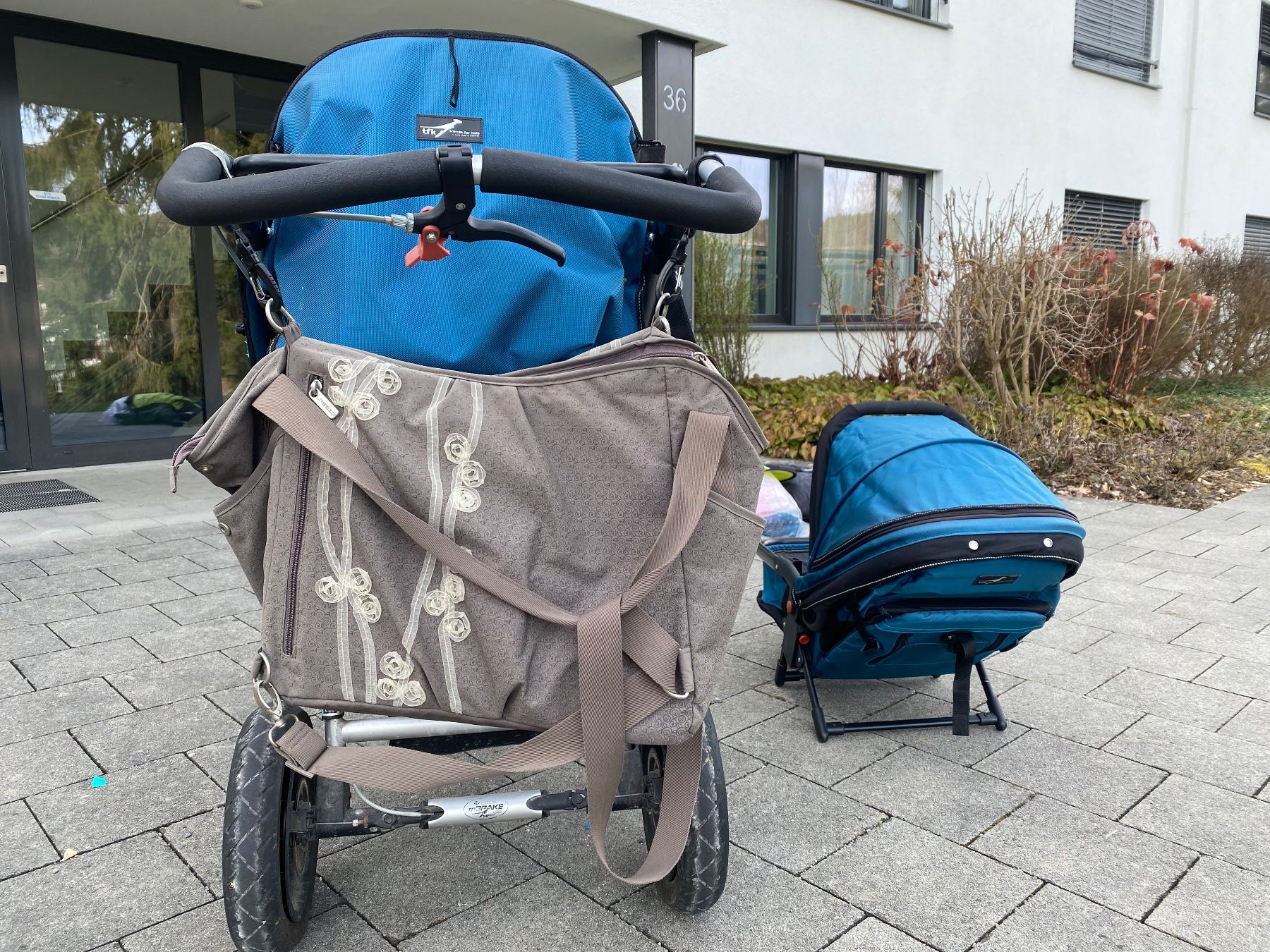 Tfk Carrozzine: TFK Joggster Twist – Usato da Winterthur venduto da rich14 4