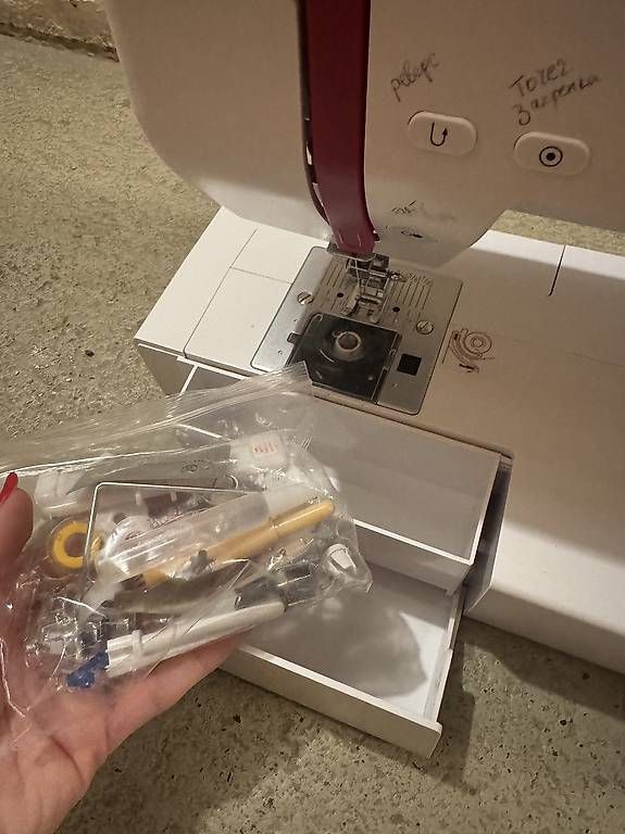 Nähmaschinen: Bernette Sew & Go 8 sewing machine/ Nähmaschine – Gebraucht aus Hedingen von JuliaZ1992 4