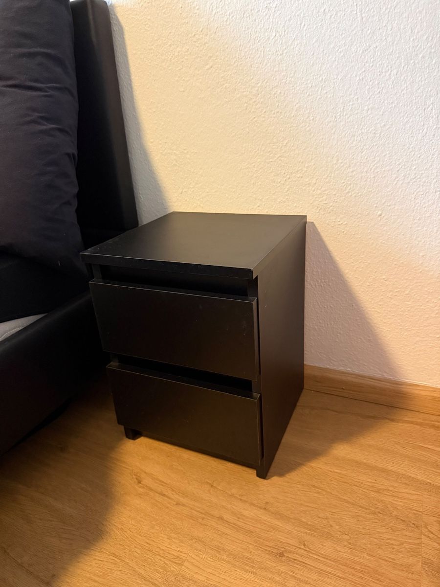 Nachttische: 2 Nachttische schwarz – Gebraucht aus Münchenstein von bloombluem