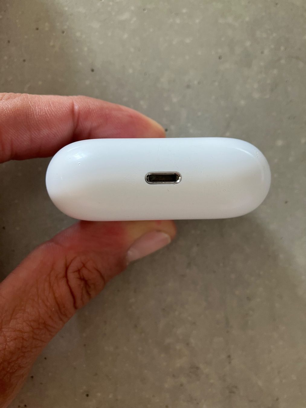 Apple Cuffie: Apple AirPods Pro 1 Charging Case – Usato da Lausanne venduto da mr.v 7