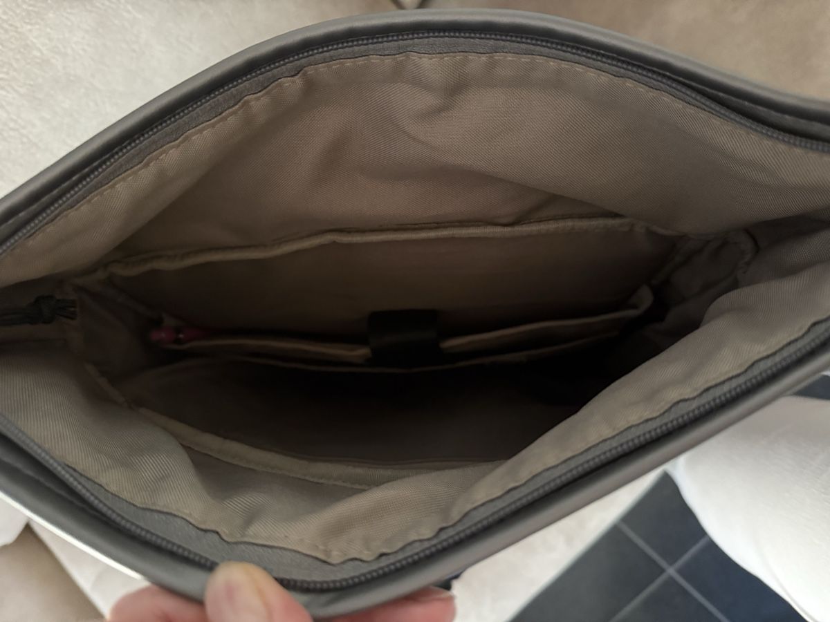 Zwei Sacs à dos: Rucksack metallic Marke zwei – Neuf (Voir description) à Bätterkinden par Honiro 2
