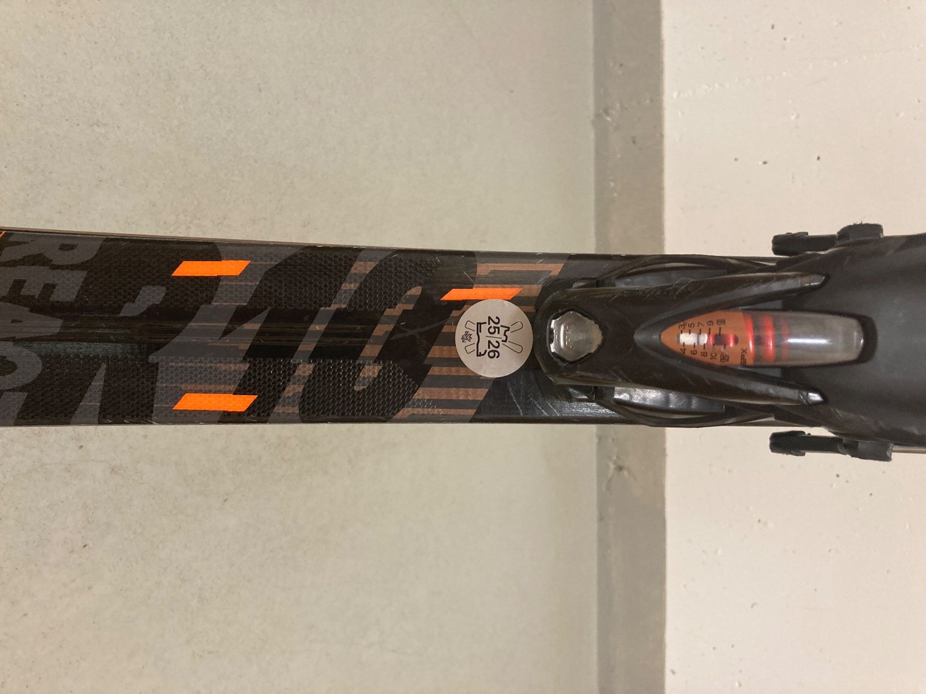 Sci: Ski Rossignol R10 React 176cm mit Bindung guter Zustand – Usato da Meggen venduto da Opportunity03 3