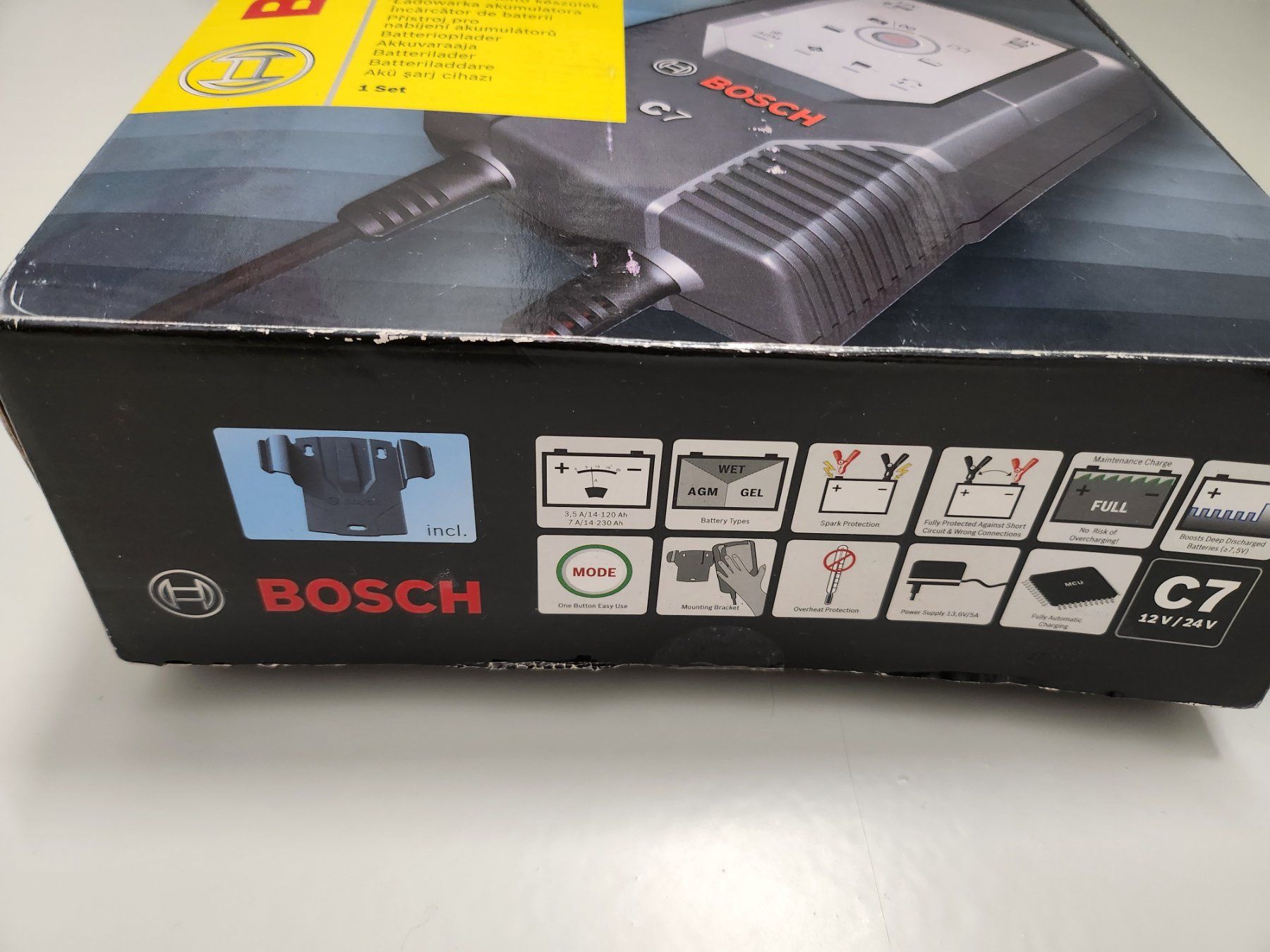 Bosch Caricabatterie: Batterieladegerät C7 12/24 V Bosch – Nuovo (secondo la descrizione) da Zürich venduto da Rose_Marie 1