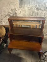Holzregal als Treppe, für Pflanzen, Deko. Marktfahrer