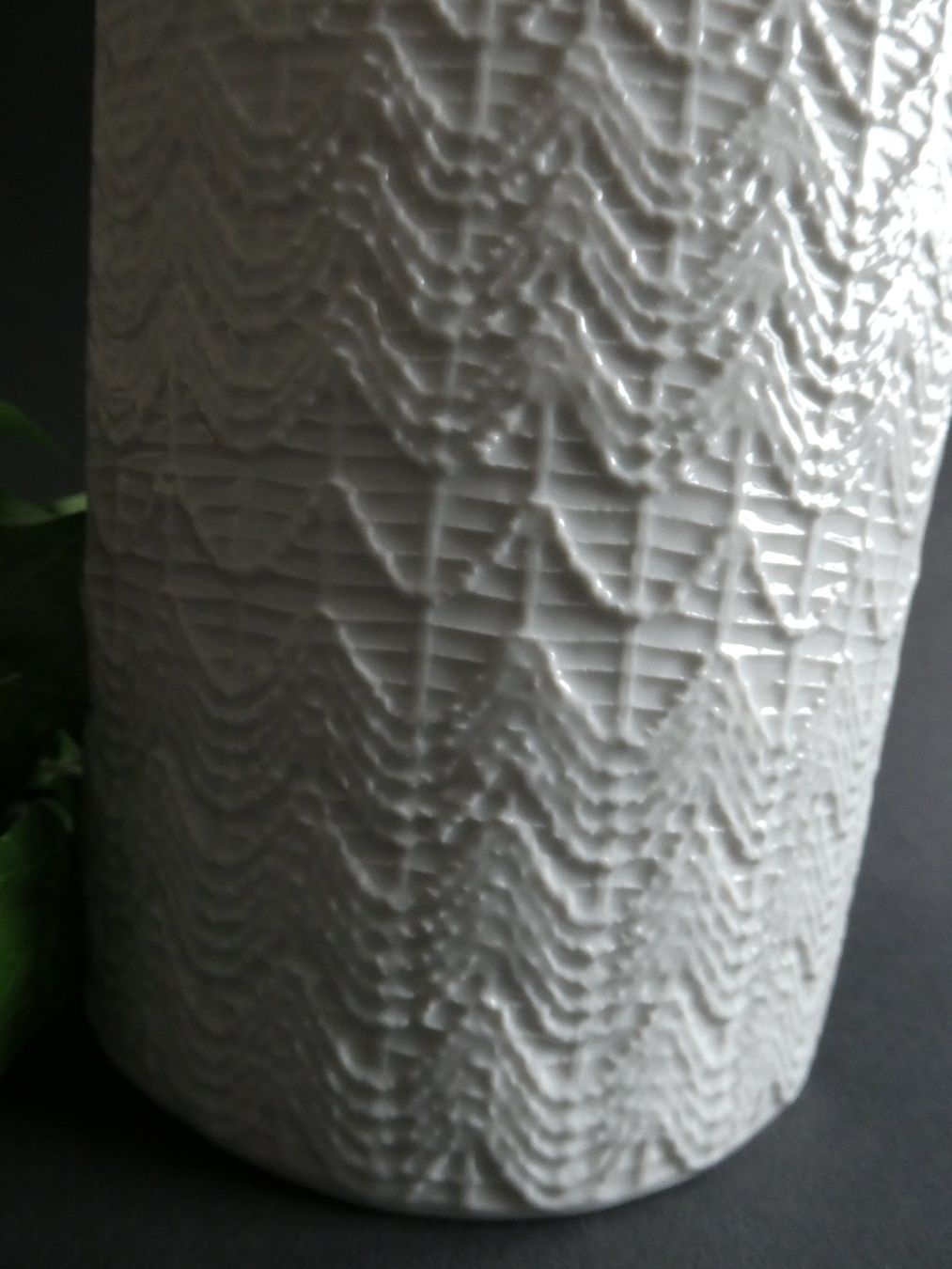 Fürstenberg Vasi & Recipienti: Fürstenberg Vase - Wellen - Weiss - Form 1544-31 – Nuovo (secondo la descrizione) da Zürich venduto da ursinas-shop 1