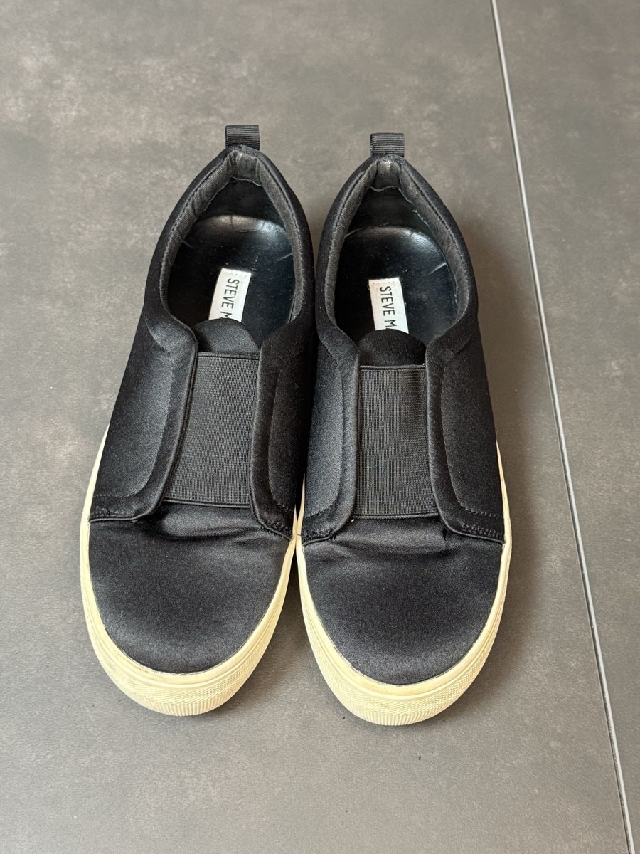 Steve Madden Scarpe da donna: Steve Madden Slip-On Sneaker Schwarz Gr. 38 – Usato da Wallbach venduto da ale_db7t