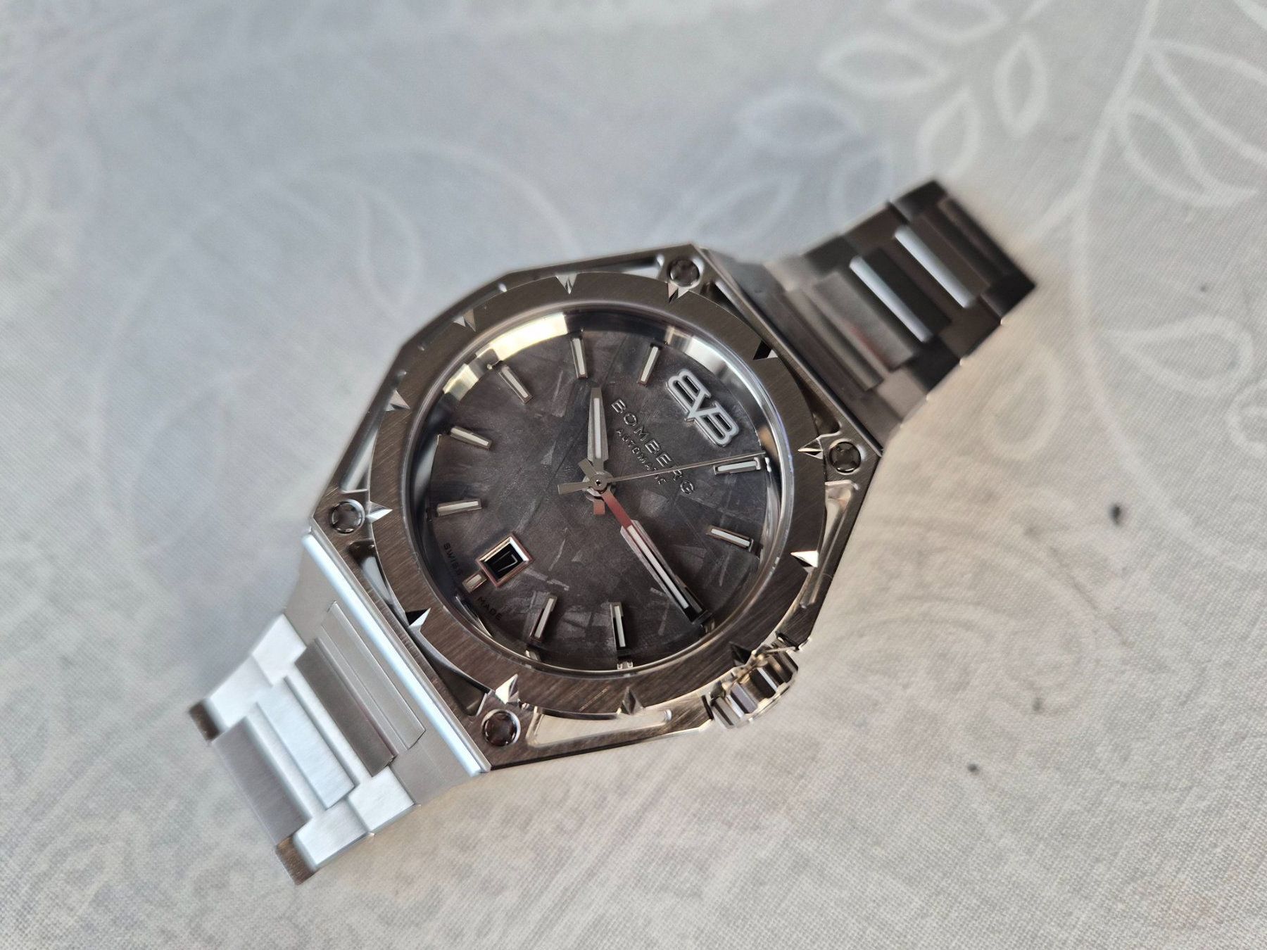 Bomberg Orologi: Bomberg Edge Cosmos Automatic Steel – Nuovo (secondo la descrizione) da Chabrey venduto da Horology 1