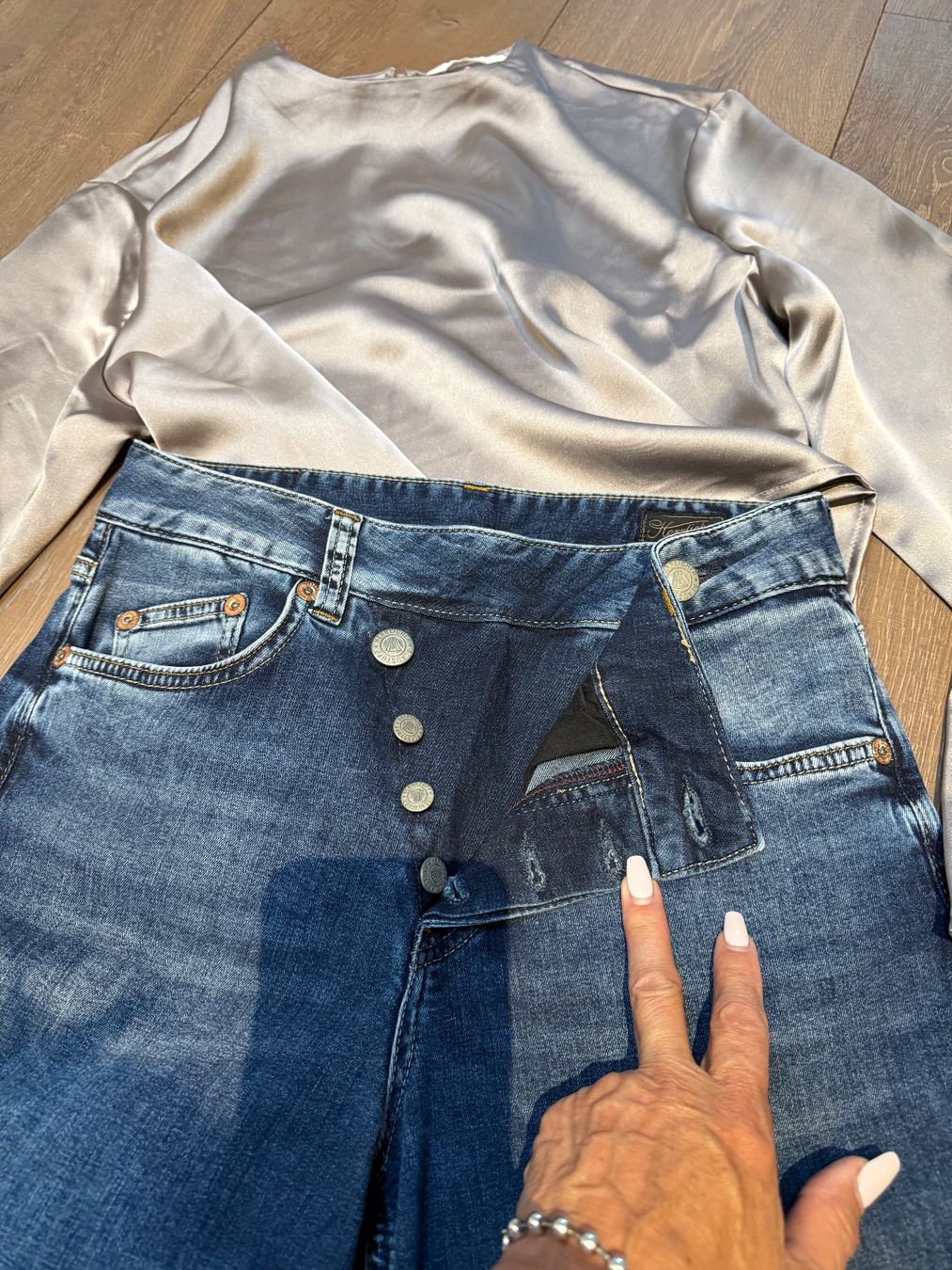 Herrlicher Lotti di vestiti: Herrlicher Jeans Gr. 34 und Bluse satin – Usato da Nussbaumen TG venduto da Purzel63 2