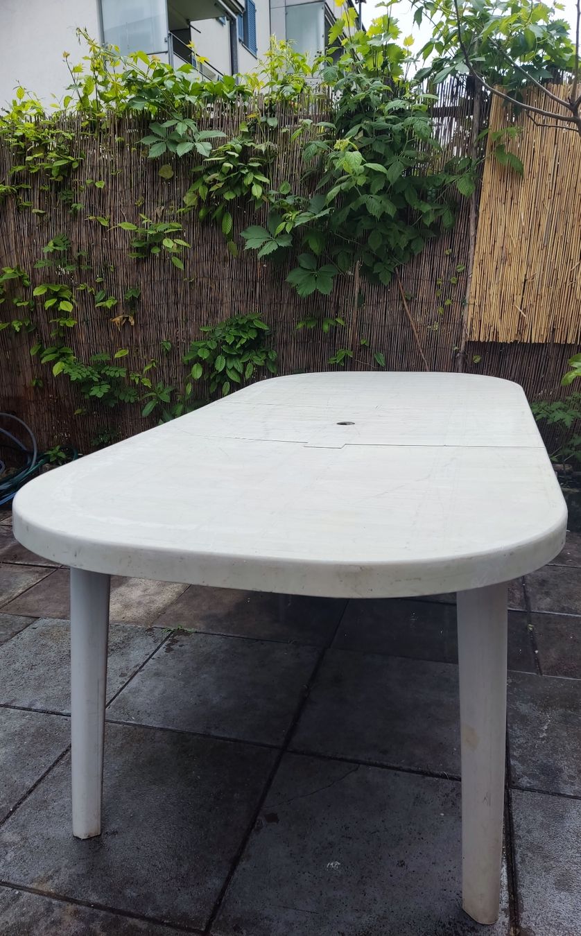 Tavoli: Stabiler Gartentisch 2 Meter lang – Usato da Biel/Bienne venduto da AnikaNah 4