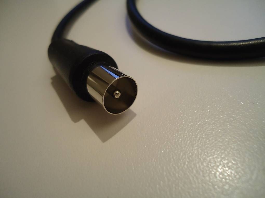 Kabel: Koaxialkabel TV Radio 1m – Gebraucht aus Emmenbrücke von BlSi 1