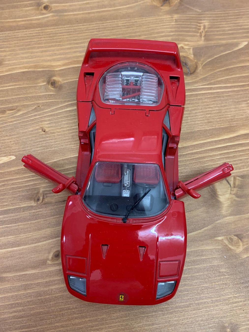 Ferrari Modellini d'auto: Ferrari F40 1:24 Bburago Modellauto – Usato da Fislisbach venduto da KolibriSecondhand 2