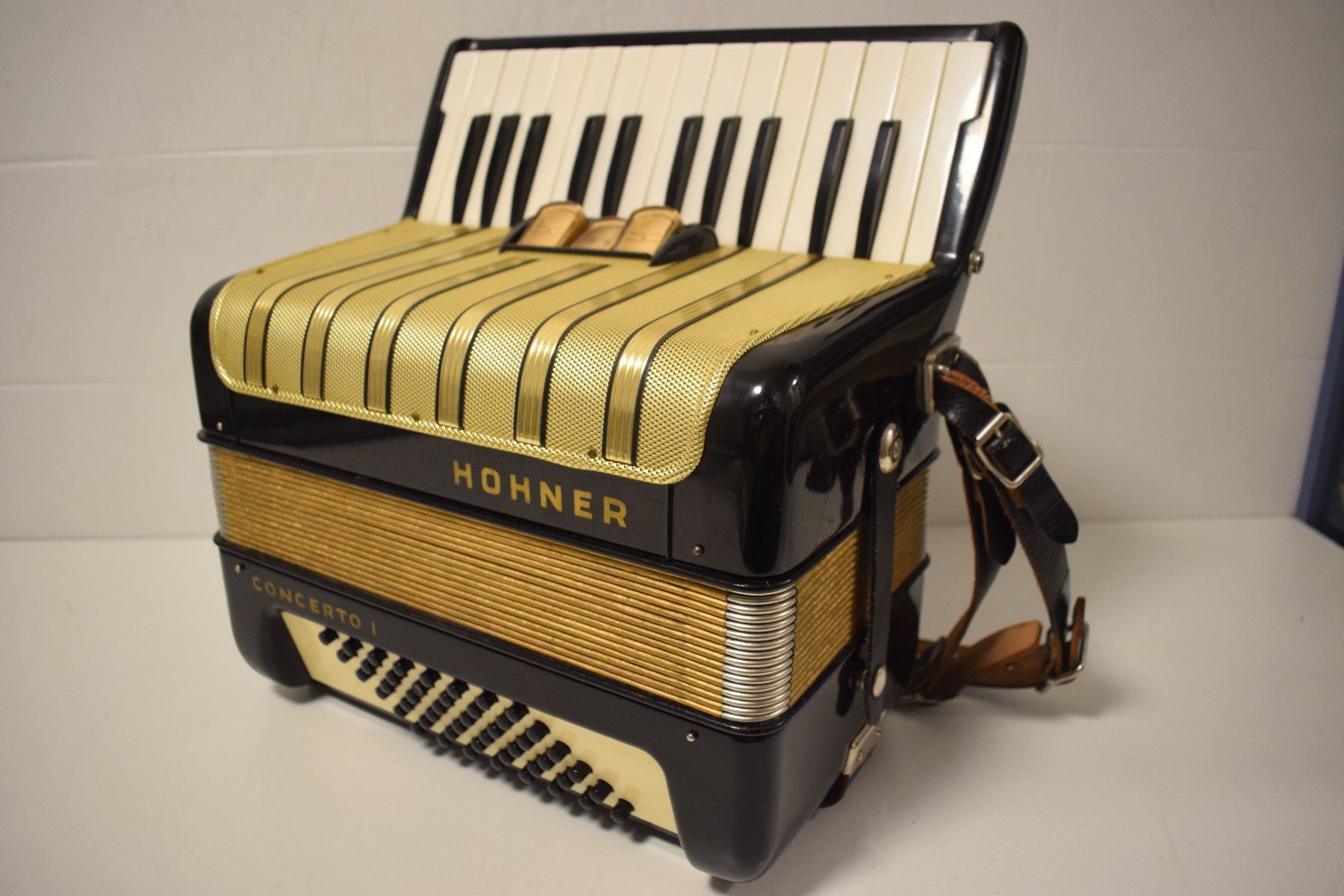 Hohner Strumenti musicali: Akkordeon chromatisch Hohner Concerto I – Usato da Zürich venduto da baumusik 3