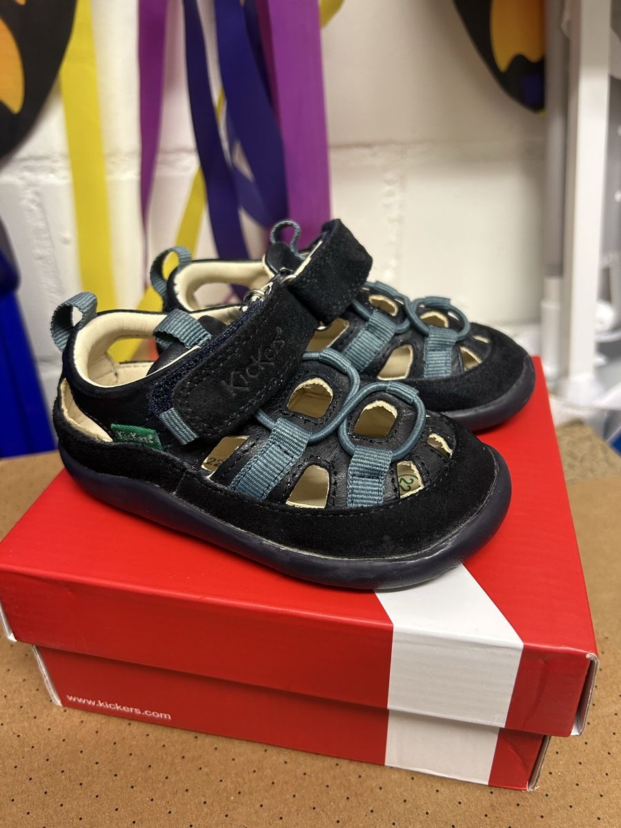 Kickers Scarpe per ragazzi: Kickers Sandalen Gr. 22 – Usato da Küsnacht ZH venduto da rokito86