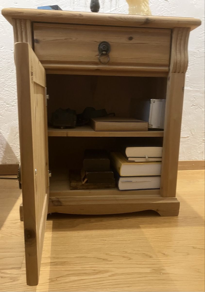 Nachttische: Nachttisch / Schrank – Gebraucht aus Affoltern am Albis von 044marcello 1