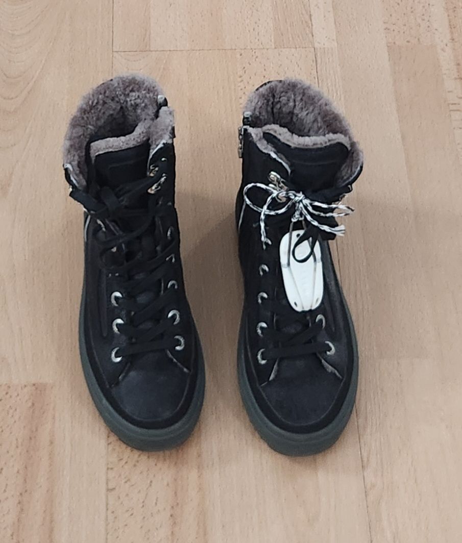 Bogner Chaussures femmes: Bottines Bogner fourrées noir avec crampons 37 – D'occasion à Niedergösgen par Eva2410