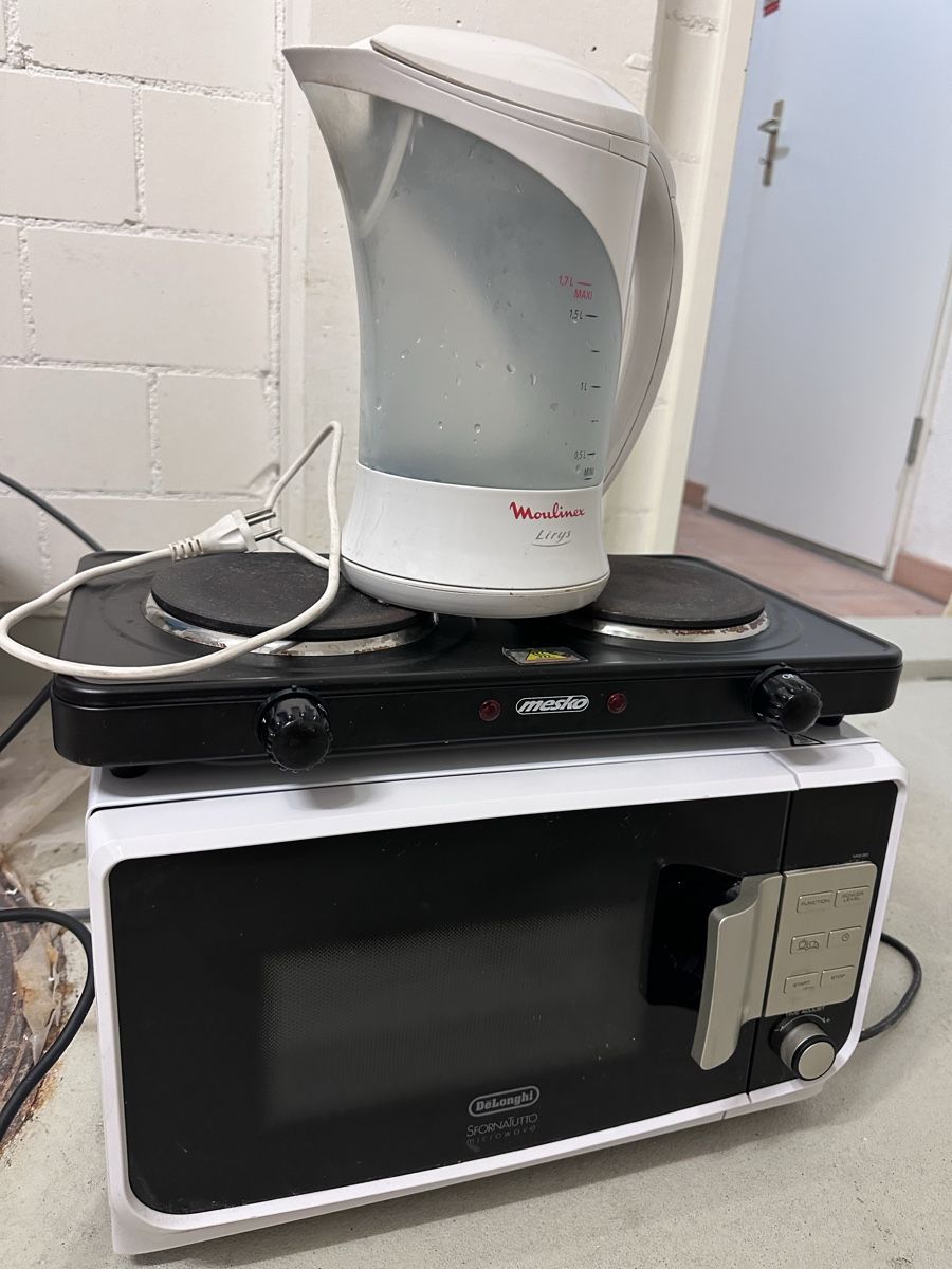 Elettrodomestici da cucina: Wasserkocher, Elektroherd – Usato da Langnau am Albis venduto da Gajdzi