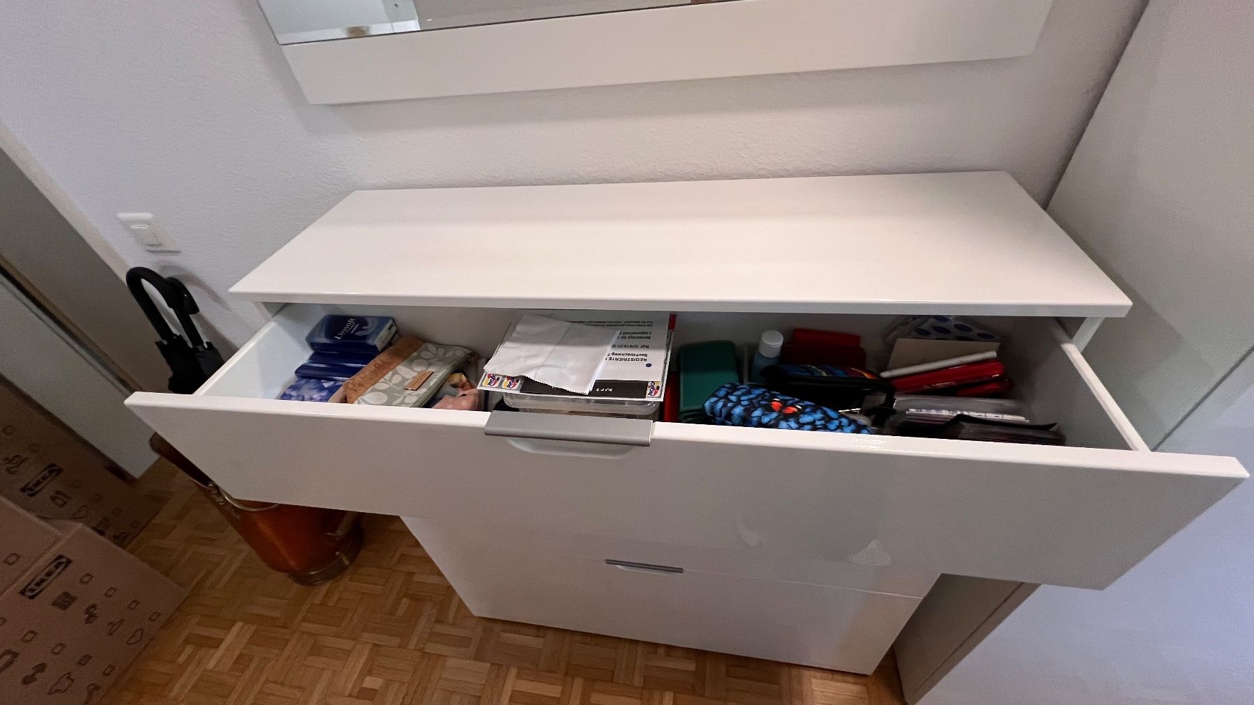 Livique Armadi: Schuhschrank mit Spiegel – Usato da Bülach venduto da elm_2myc 2