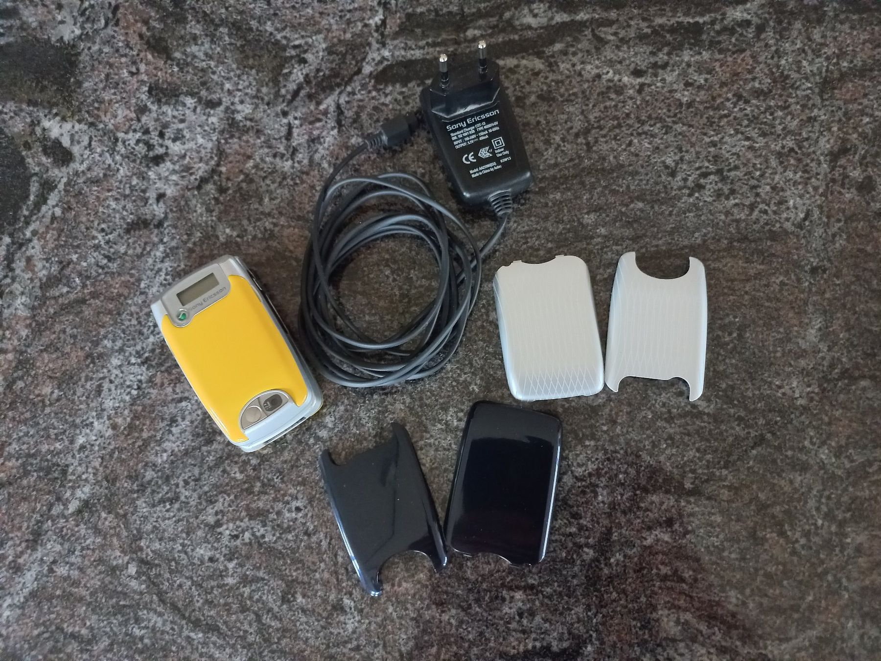 Telefoni cellulari / Smartphones: Vintage Sony Ericsson – Usato da Kaufdorf venduto da EdelmannPaPrintGmbH
