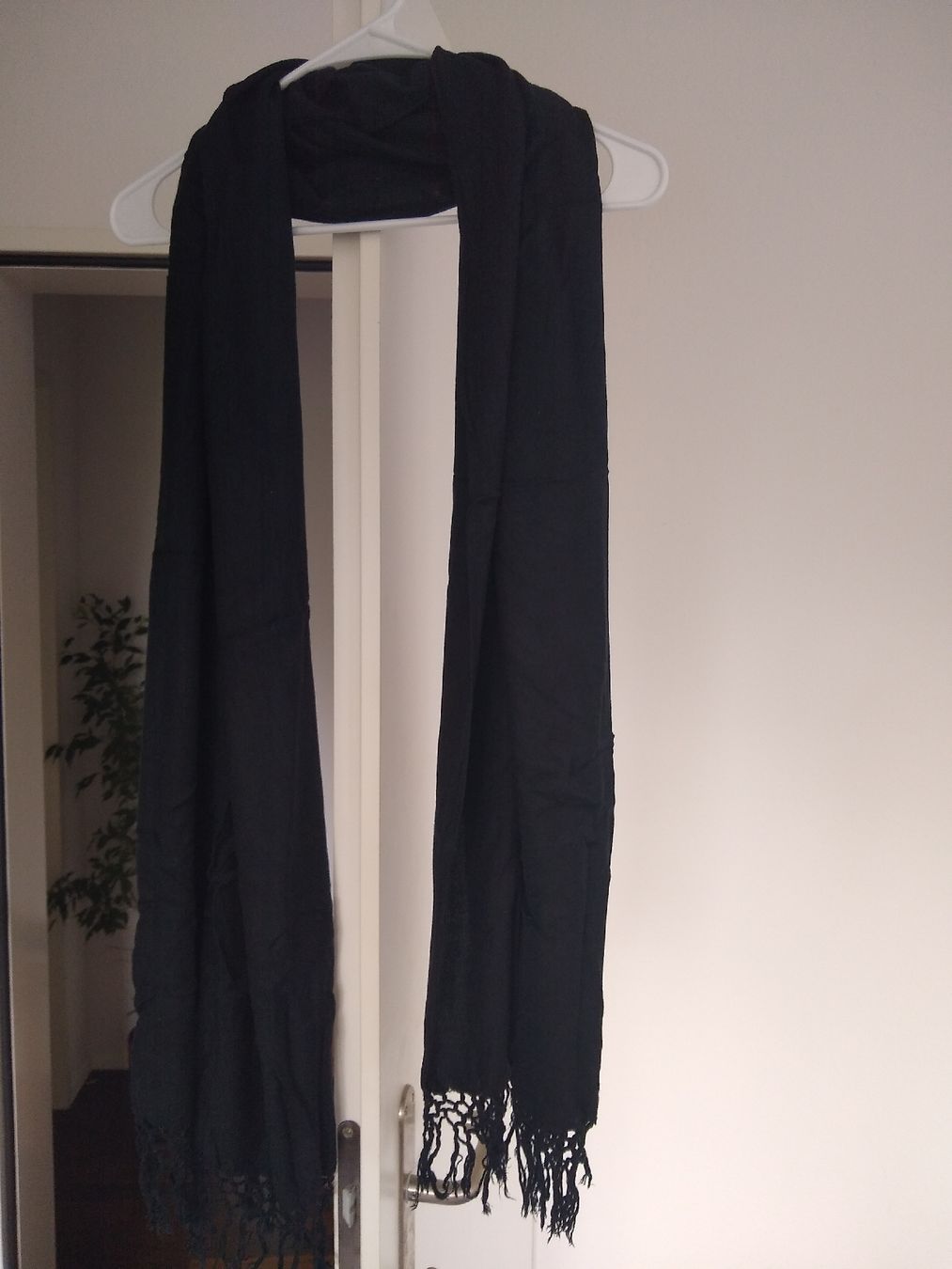 Foulards, Tücher & Schals: Black scarf – Gebraucht aus Dübendorf von rol_fm6d