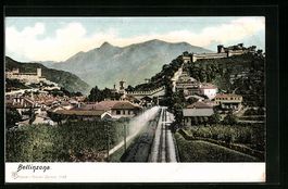 Bellinzona, Teilansicht mit Feste und Ba