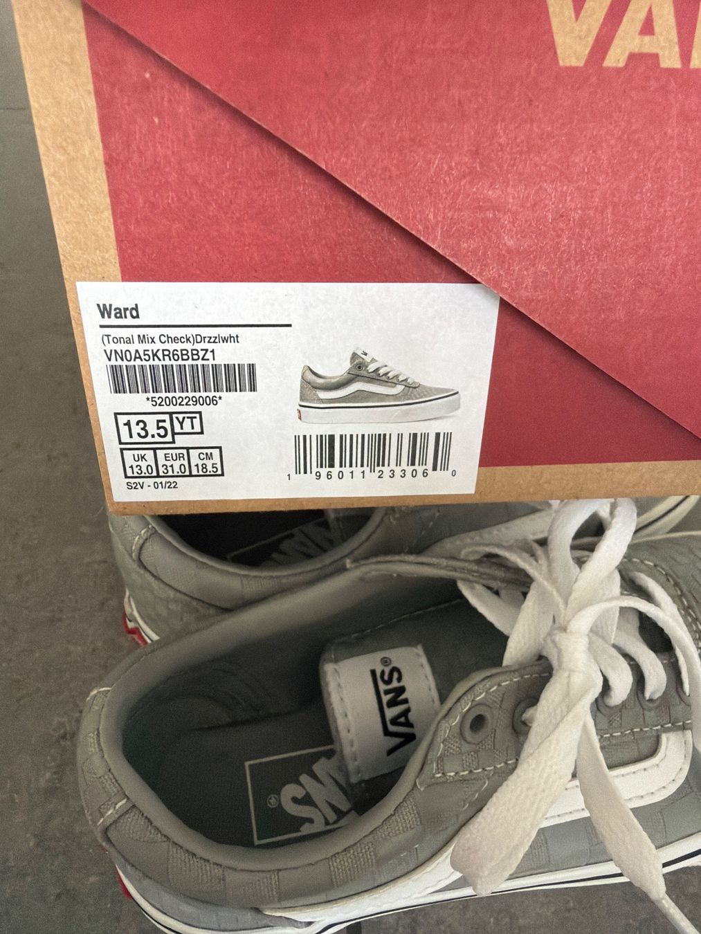 Vans Chaussures hommes: Vans Sneakers Ward, wie neu!! – Neuf (Voir description) à Steffisburg par elle013 4