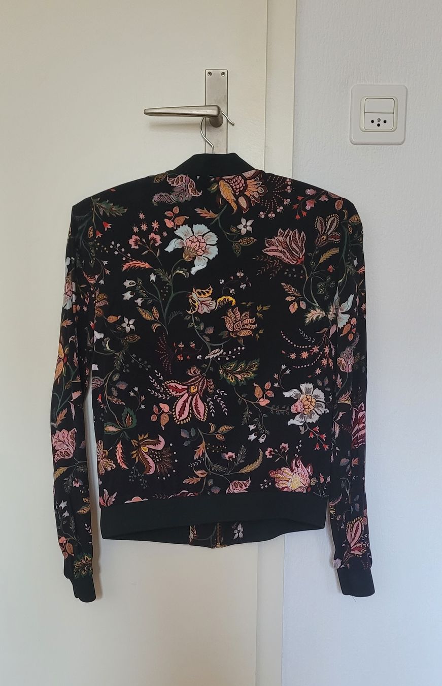 Nafnaf Giacche: Bomber Naf Naf en taille S – Usato da Cheseaux-sur-Lausanne venduto da Nono031 1