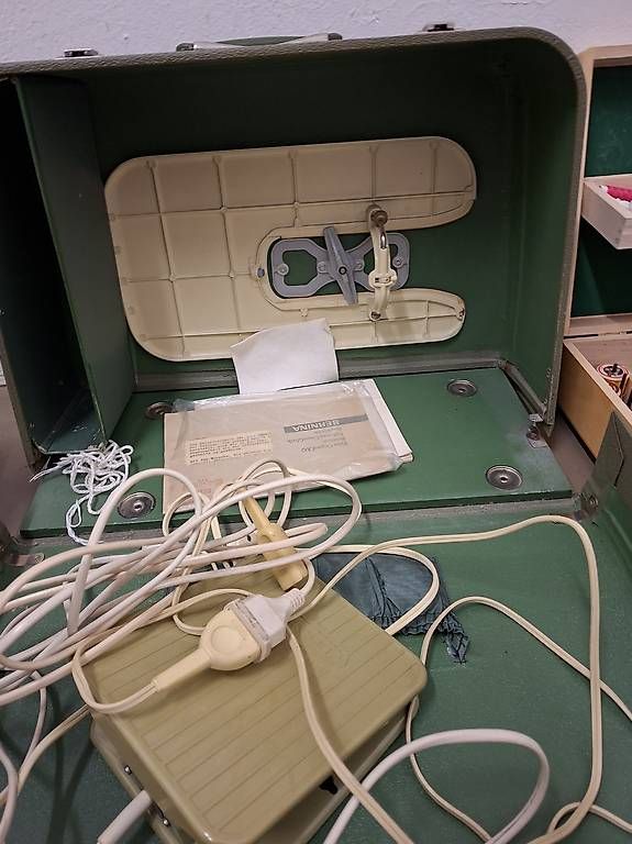 Bernina Macchine da cucire: Bernina 731 mit viel Zubehör – Usato da Olten venduto da Mezopotamya 1