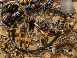 Lot de bijoux vintage - Bagues, Colliers, ….
