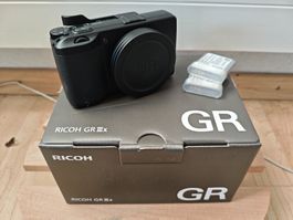 Ricoh GR IIIx, neuwertig