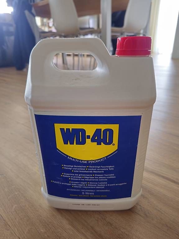 Accessori per altri veicoli: WD40 5l Kanister neu – Nuovo e nell'imballaggio originale da Amriswil venduto da Damian93