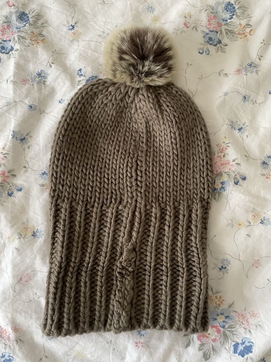 Copricapi, berretti & cappellini: Knitted Beanie Hat with PomPom - One Size - Winter! – Usato da Bazenheid venduto da hat_96 2
