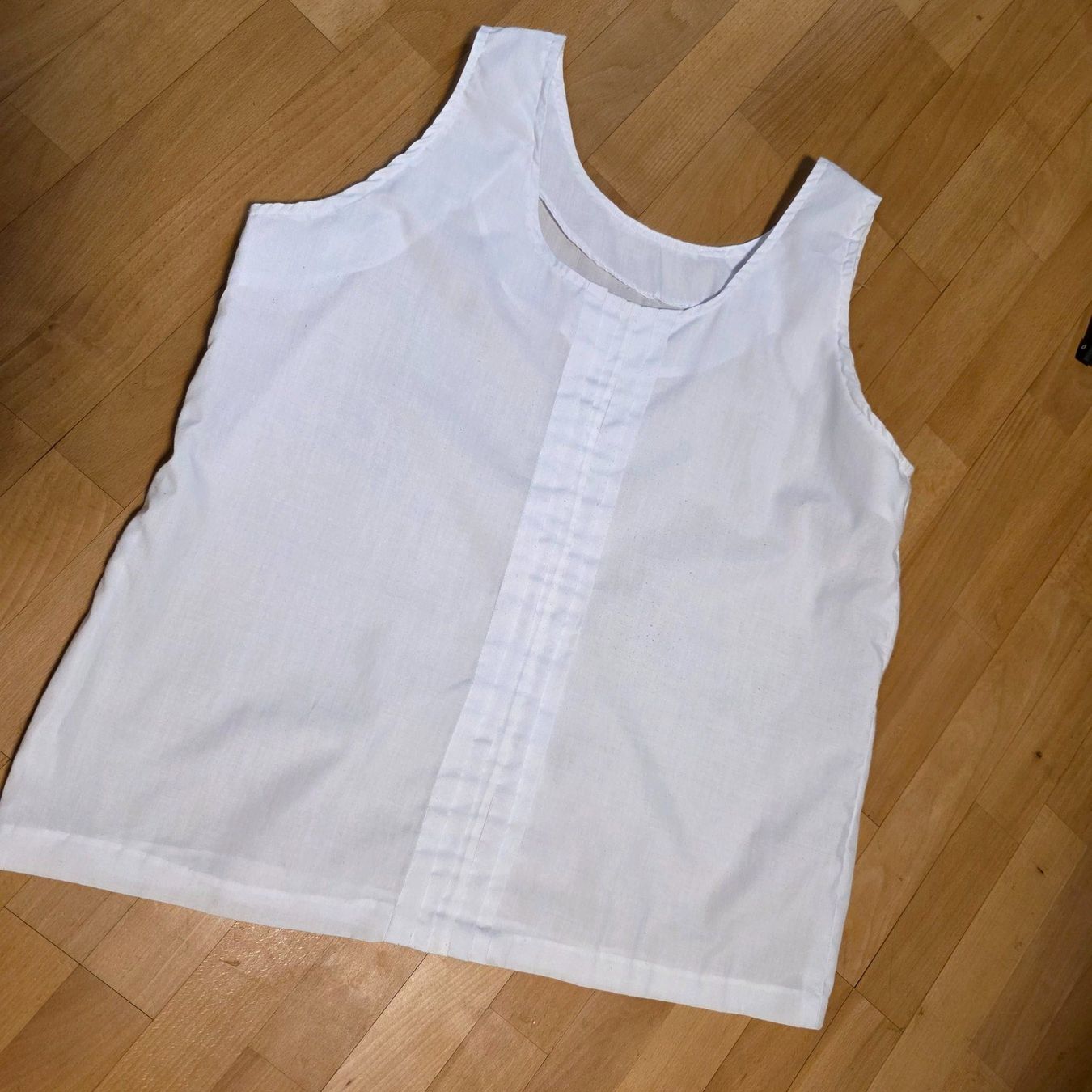 Blusen: Weiße ärmellose Bluse Gr.48 leicht Sommer – Gebraucht aus Wald ZH von CapLux 6