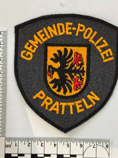 Placchette & Badge: 1 Polizei Abzeichen Gemeindepolizei Pratteln/BL – Nuovo (secondo la descrizione) da Zürich venduto da Policepatch