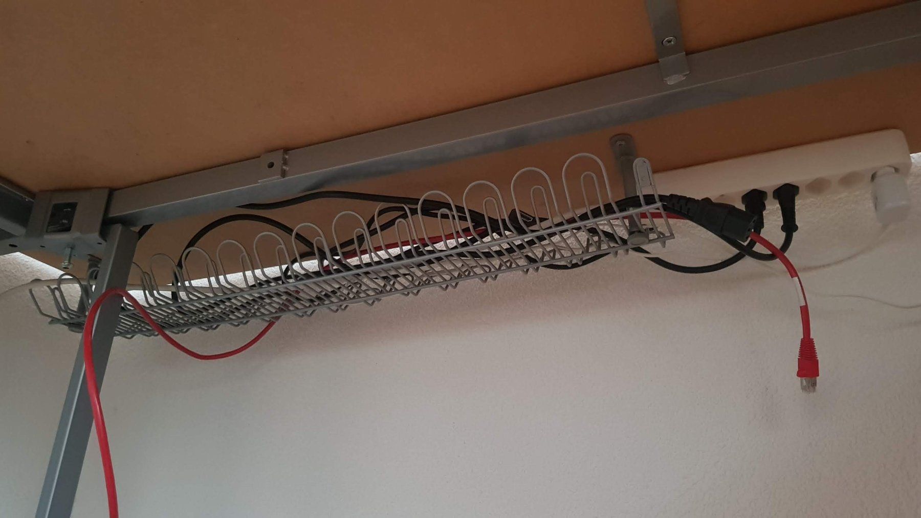 Schreibtische: Ikea Galant Schreibtisch mit Rollcontainer und Computerrack – Gebraucht aus Erlinsbach SO von gugusli 3