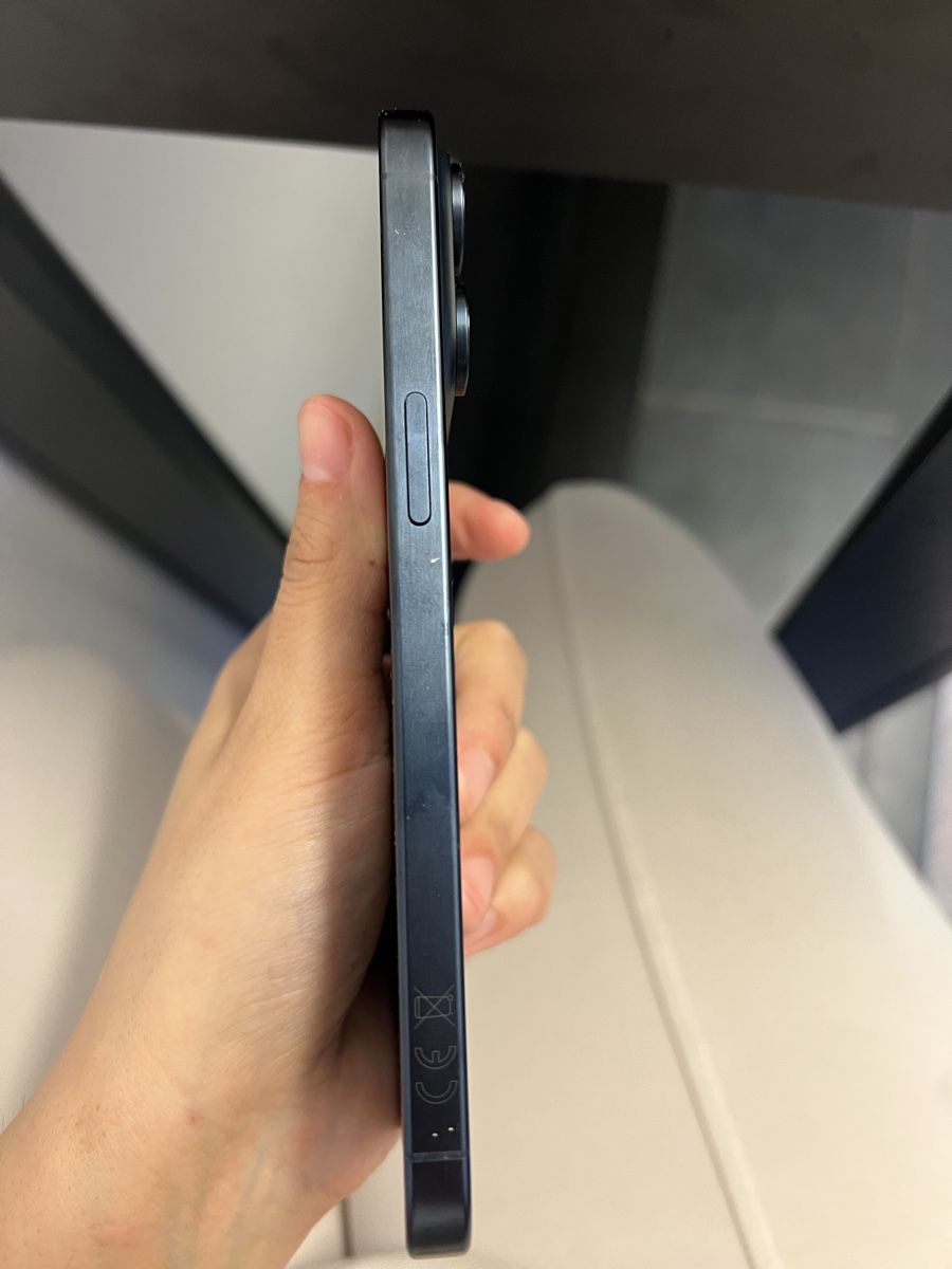 Apple Telefoni cellulari / Smartphones: İ phone 15 pro max – Usato da Zuchwil venduto da Sevval.D 1