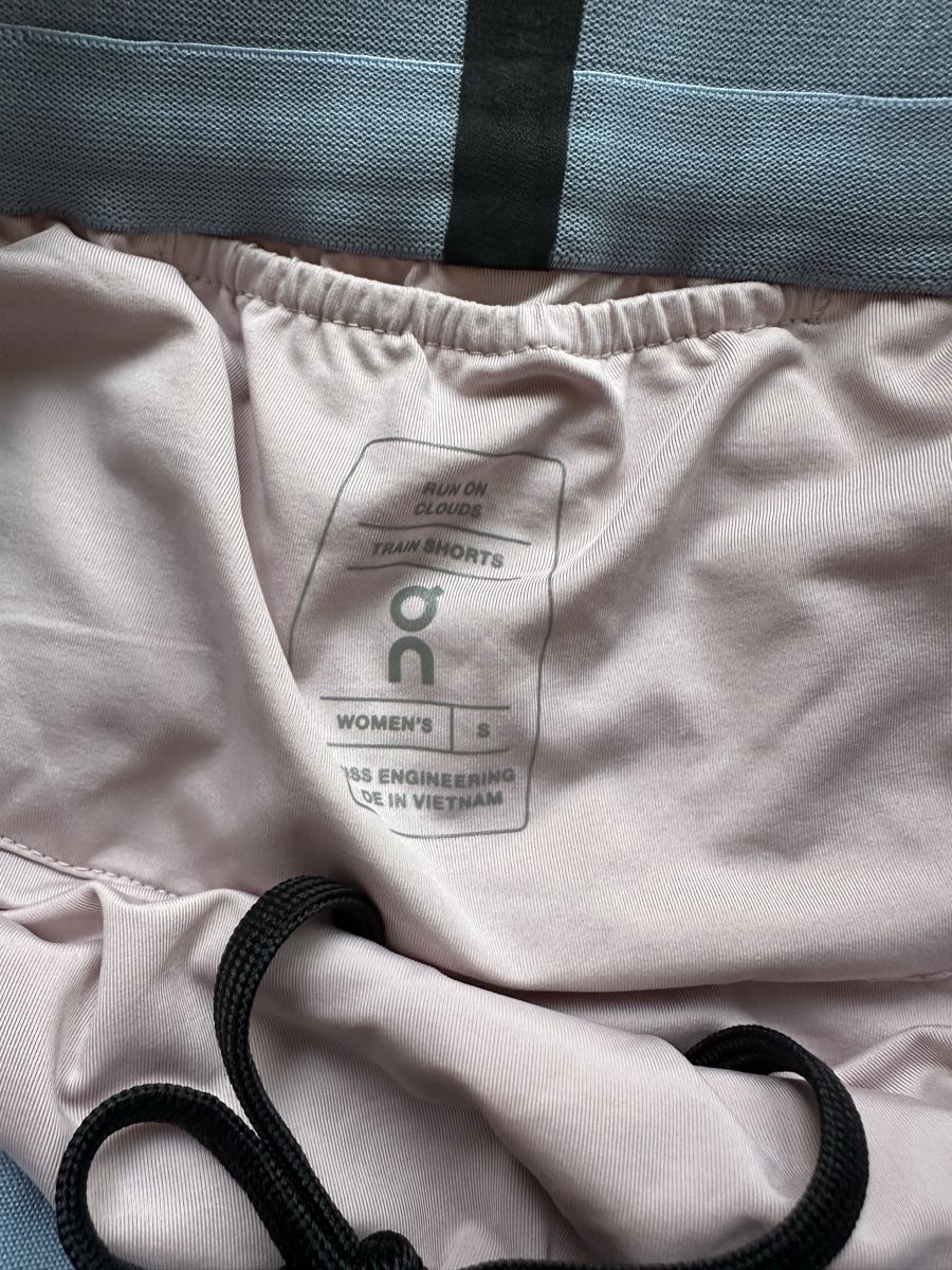 Hosen: ON train shorts Small – Gebraucht aus Zug von abe_6llp 2