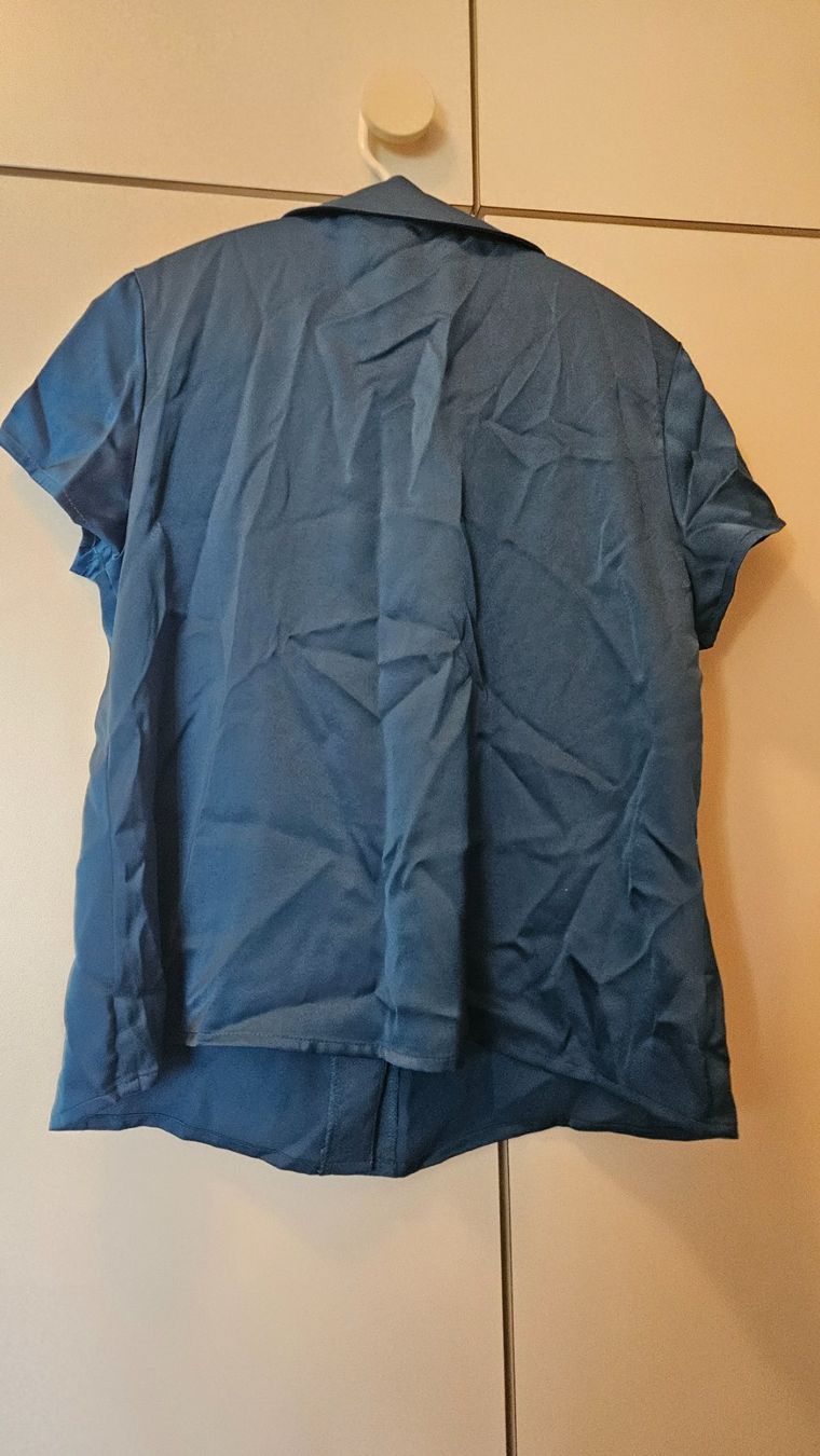 Camicette: Camicetta blu petrolio tg.M poliestere – Usato da Melano venduto da H-Sara 1