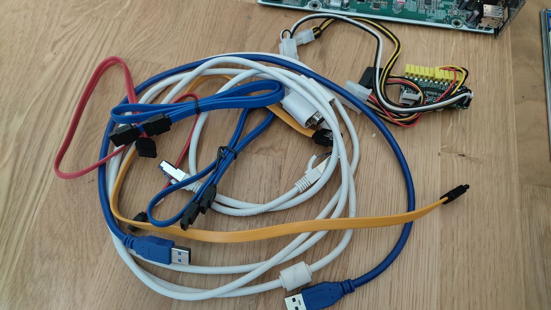 Intel PC: Mainboards und Netzteile Intel i3-3470, Diverses Zeug – Difettoso da Gümligen venduto da JohnnyOnyx 6