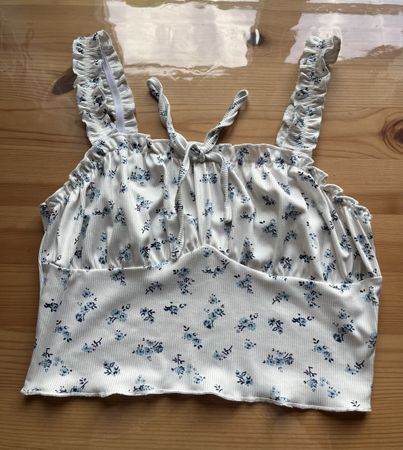 Damen Crop Top weiss mit Blumenmuster 