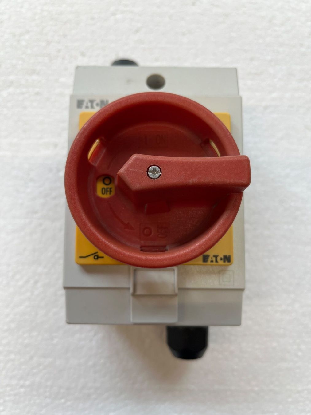 Eaton Interruttori: AP Hauptschalter 3x400V – Usato da Küblis venduto da hypofacto 4