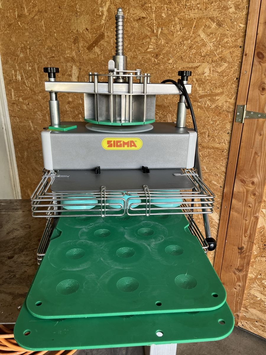 Elettrodomestici da cucina: SIGMA Teigpresse DR1411 – Usato da Wohlen AG venduto da Moh80 8