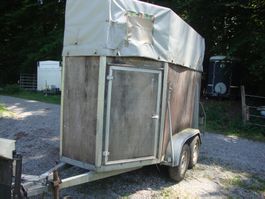 Pferdetransporter / Viehanhänger