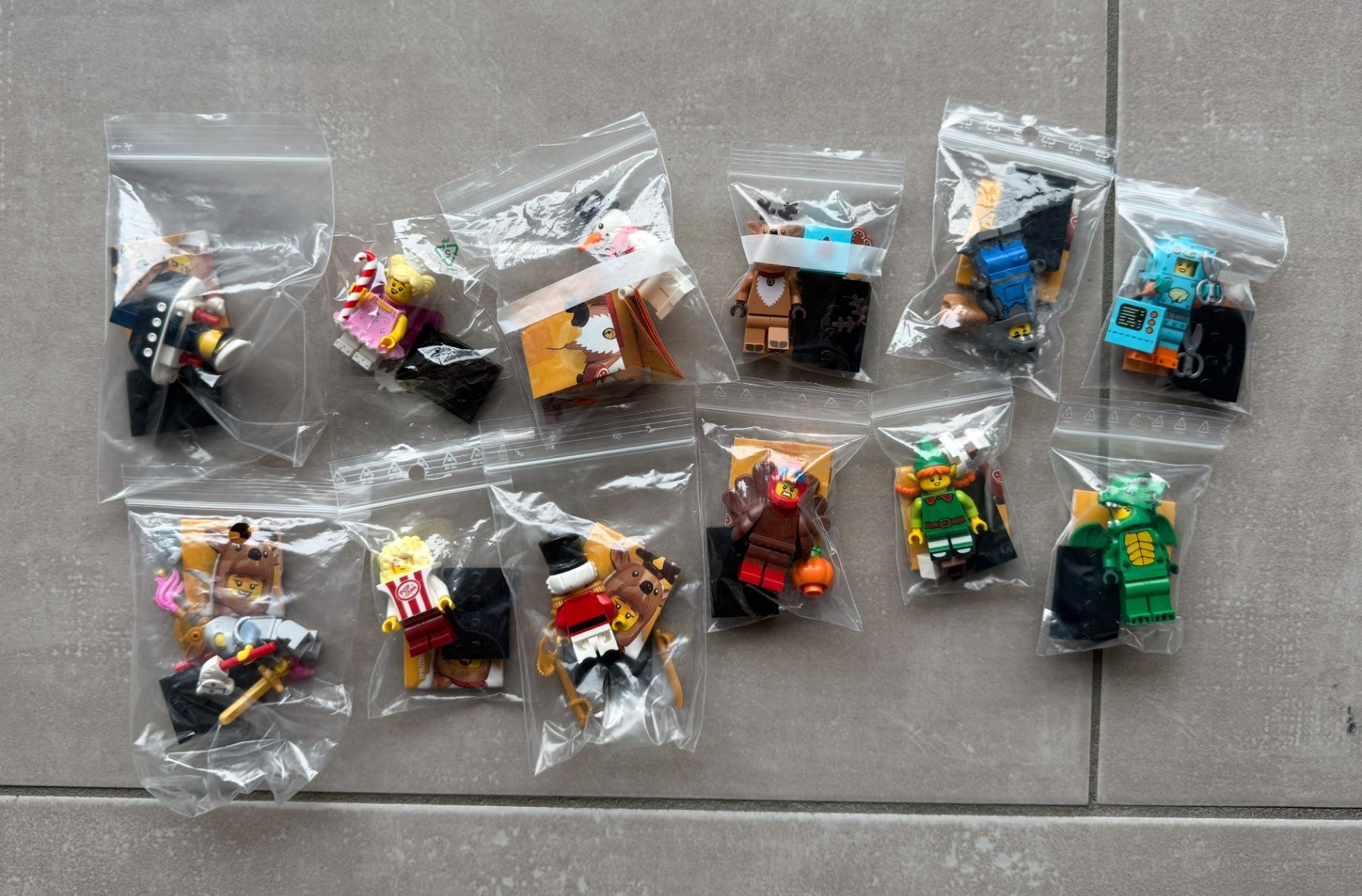 Lego Spielzeuge: Lego Minifigures - Serie 23 - Complete – Gebraucht aus Moudon von LeCollectionneur 1