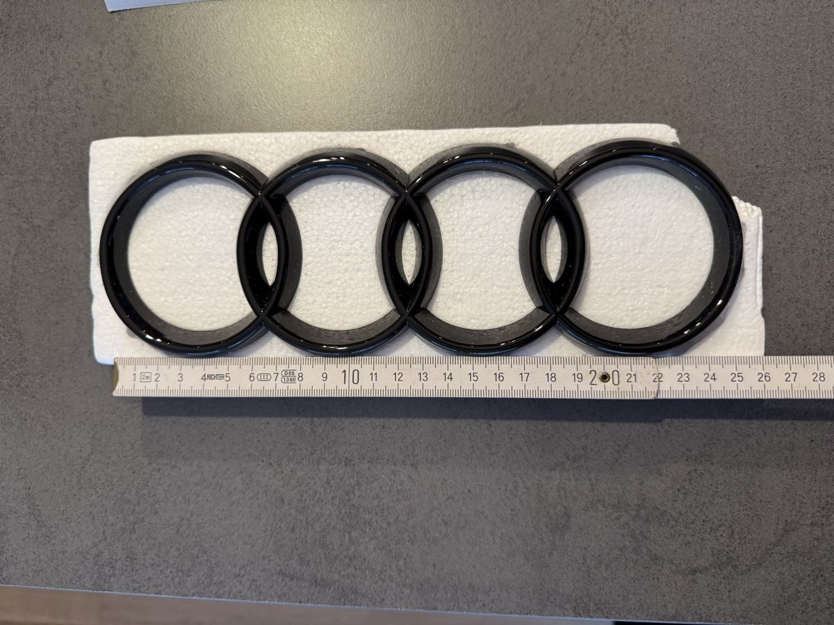 Audi Tutti pezzi di ricambio auto: Schwarze Audi-Ringe Emblem Logo Front – Nuovo (secondo la descrizione) da Höri venduto da hustlerg 1