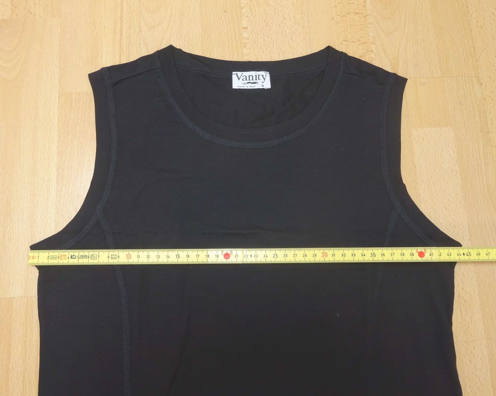 Top: Vanity - elastisches Top - schwarz - Grösse 38 – Usato da Zofingen venduto da Justizia_01 2
